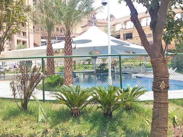 为什么游泳池要安装遮阳篷